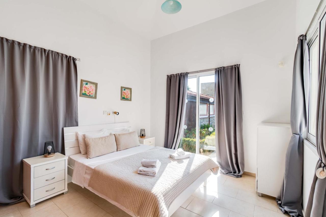 Bungalow Summerside Coral Bay Bagian luar foto